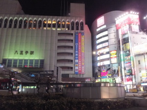 東京都八王子市のコンパニオン派遣で対応中