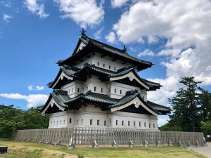 青森県弘前市のコンパニオン派遣で対応中