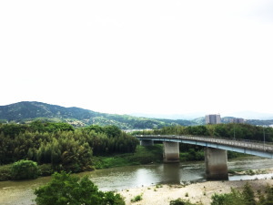 京都府木津川市のコンパニオン派遣で対応中